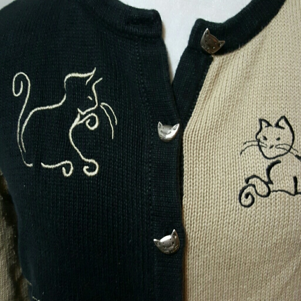 Cat Sweater - Picture 2 of 8